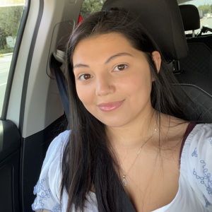 Meet your Posher, Viviana